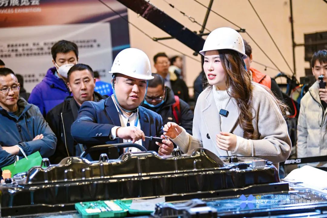New Battery Technology Trends at the YASN Beijing Expo: Breakthrough Paths for Solid-State, Hydrogen, and Fuel Cells