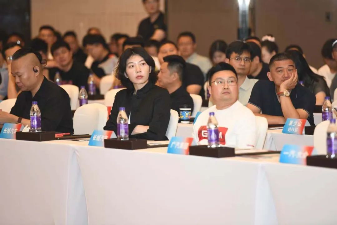 Over 200 Global Industry Leaders Gathered — 2025 Guangzhou (International) TPU Color Change Film Summit Successfully Concluded