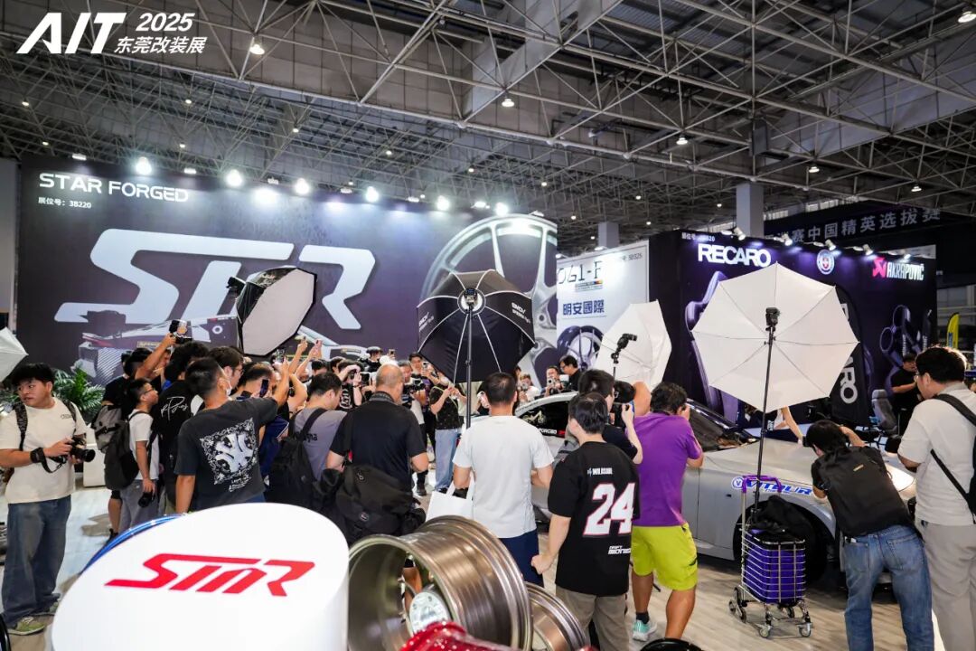 Highlights of Day 2 at the 2025 AIT Modification Show