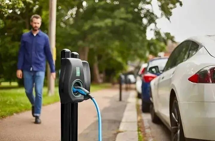 Multi-Channel Ecosystem Layout of Charging Stations: From Energy Supply Hubs to Value Aggregation Points