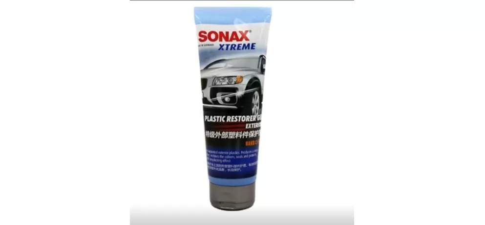 Premium Exterior Plastic Protectant